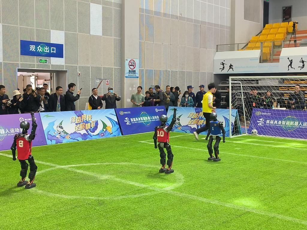 阿隆索帅位告急！皇马提前找好3位备胎：两位名帅+1名少帅